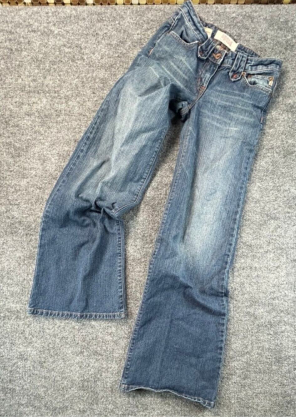 Vintage Y2K Bongo Jeans Women’s Size 1 Low Rise Flare Medium Wash